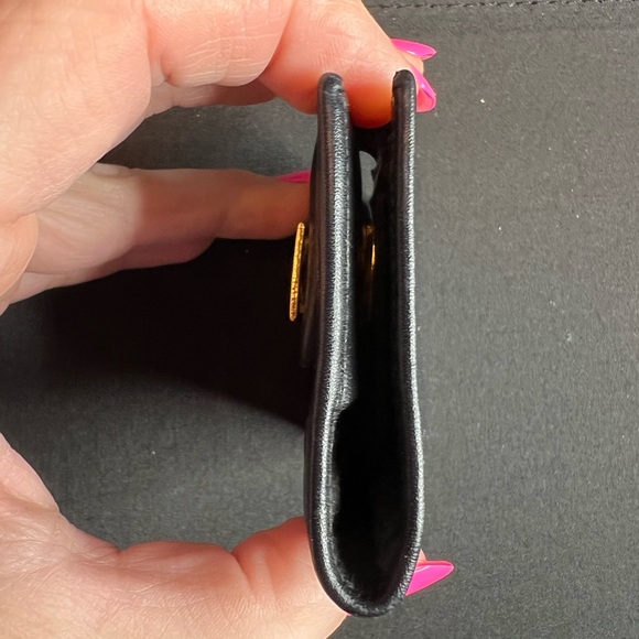 Authentic Givenchy Key Wallet - Picture 2 of 8